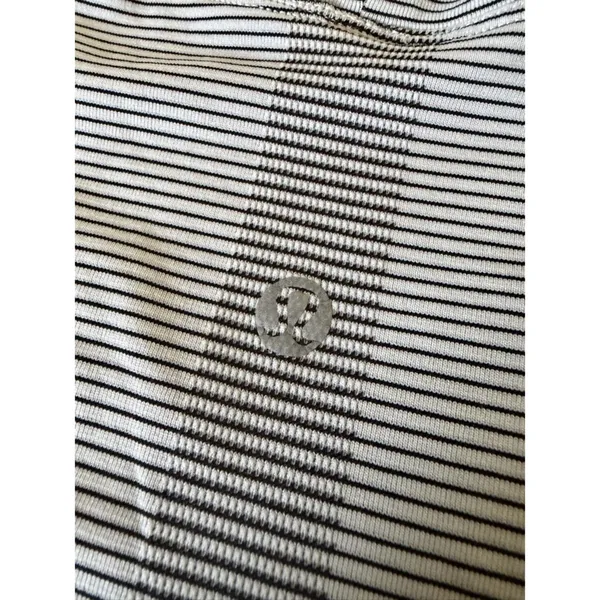Lululemon Swiftly Tech Short-Sleeve Shirt 2.0 Tempo Stripe White/Black Size 6 - Image 4