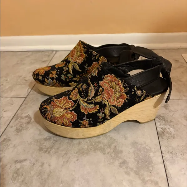 Anthropologie Floral Tapestry Wood Platform Clogs - Image 5