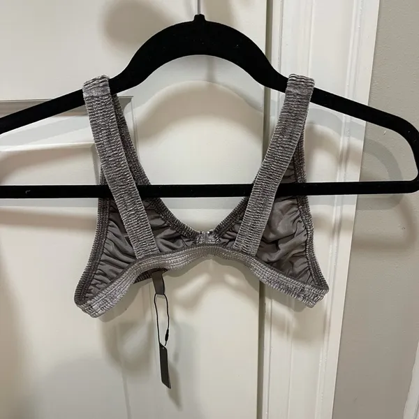 SKIMS Velvet Bra - Image 3