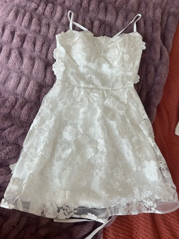 Amazon White Floral Mini Dress - Image 3