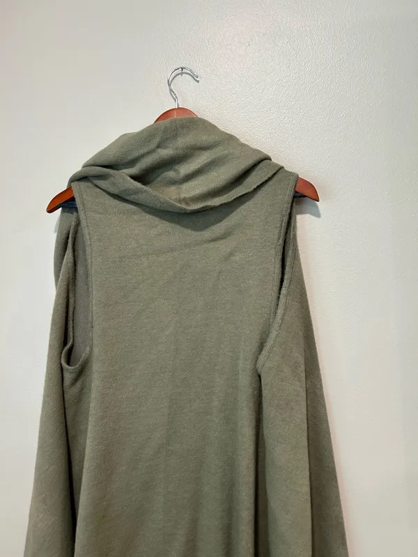 Green shawl wrap top - Image 7