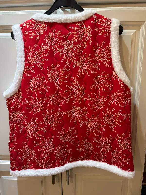 Cozy Red Floral Faux-Fur Trim Quilted Vest L - Image 2