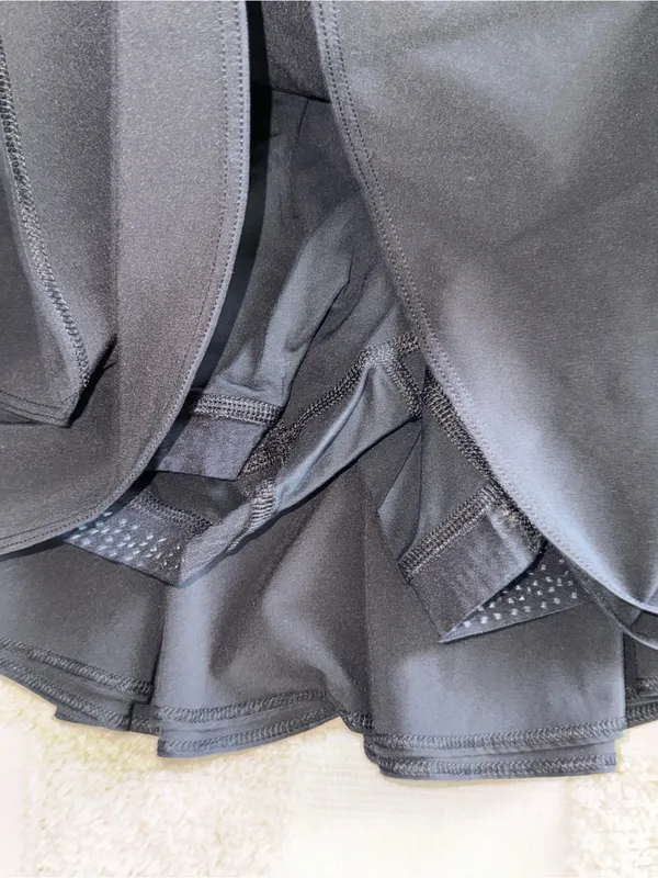 Lululemon Court Rival High Rise Skirt Black size 2 - Image 4
