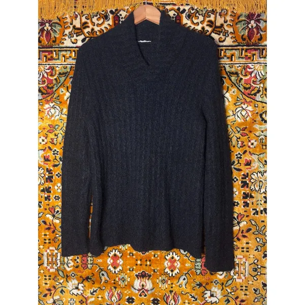 Italian Mohair Blend V-Neck Sweater Soft Fuzzy Black Stretch Knit sz L Italy - Image 2