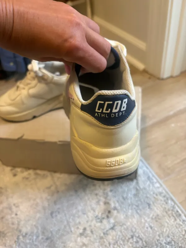 Golden Goose Sneakers - Image 4
