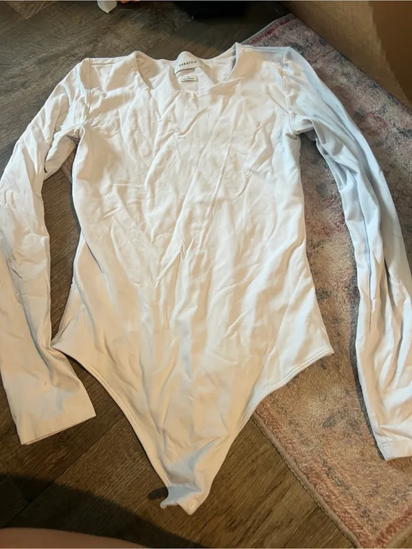 Babaton White Long-Sleeve Bodysuit Tee - Image 4