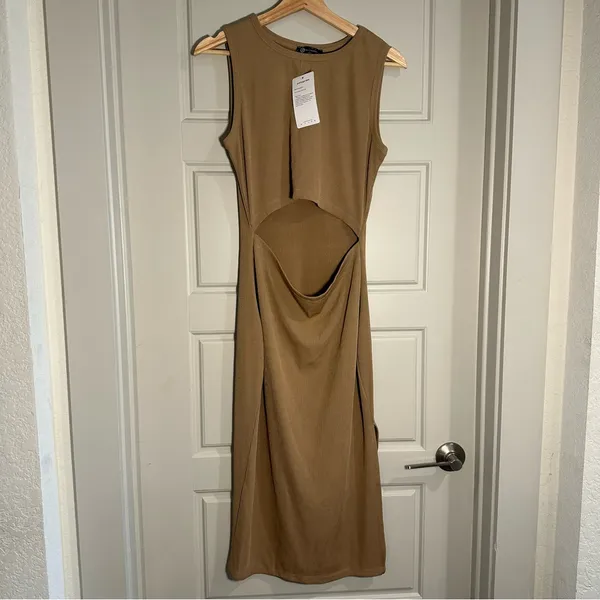 Women's Midi Bodycon Side Slit Sleeveless Cut Out Dress‎ Medium - Image 4