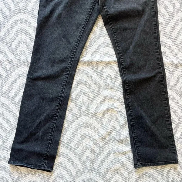 LEVI’S Women’s 505 Straight Leg Black Denim Jeans 28 - Image 4