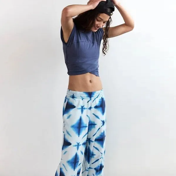 NWOT Free People Movement Hot Shot Crossover Printed Set - Image 4