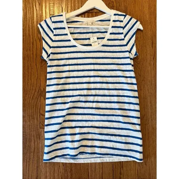 Gap NWT blue and white tshirt size xs - Image 7