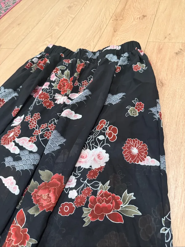 Black Floral Wide-Leg Asian Palazzo Semi Sheet Pants - Image 4
