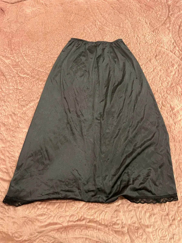 Warner's Black Half Slip with Lace Hem Size M - Image 2