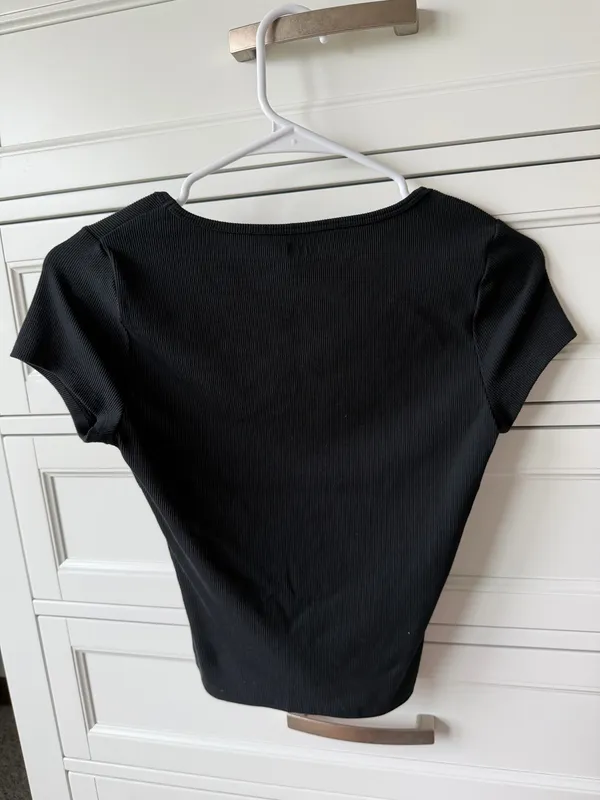 Hollister black scoop neck top - Image 3