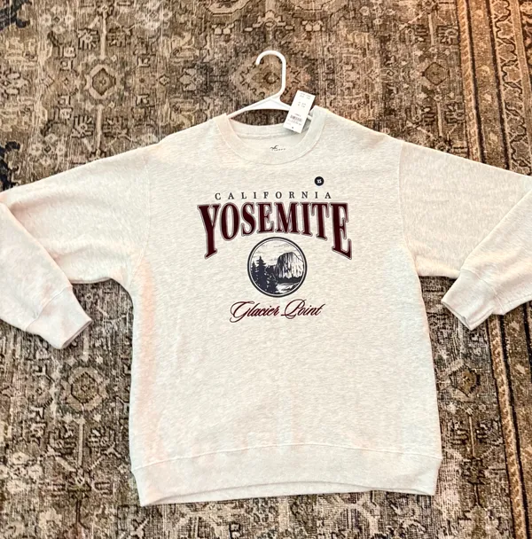 Hollister crew neck graphic - Image 3
