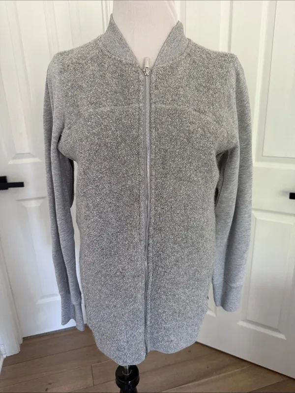 Lululemon Stand Out Sherpa Jacket - Image 4