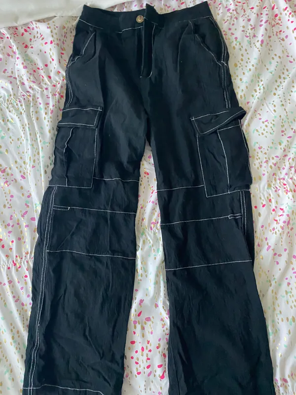 Black Pants Outlined With White - Image 3