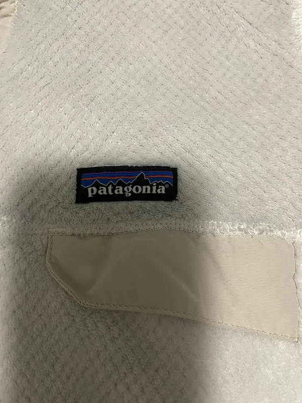 Patagonia White Synchilla - Image 2