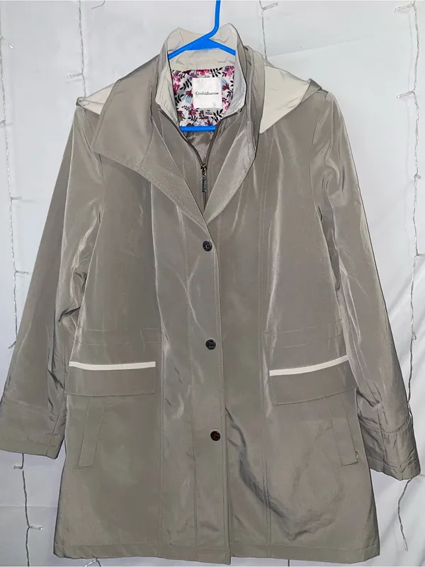 Coldwater Creek Olive Green Hooded Trench Coat with Contrast Trim - Image 6