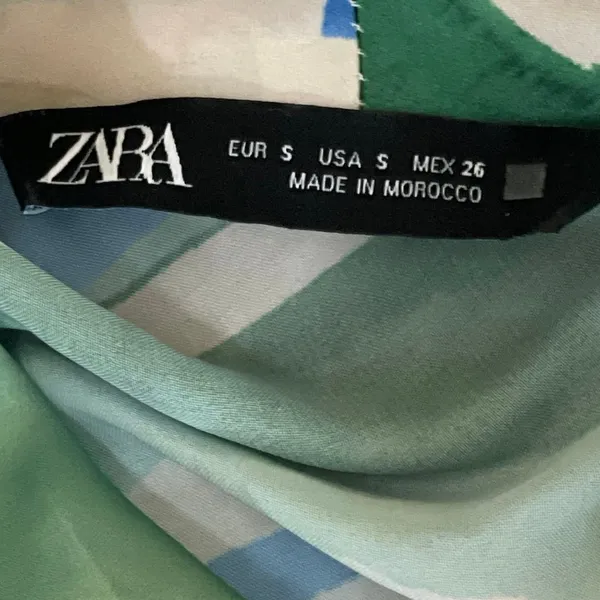 Zara Women's Green Geometric Abstract Cap Short Sleeve Cowl Blouse Top Size S - Image 5