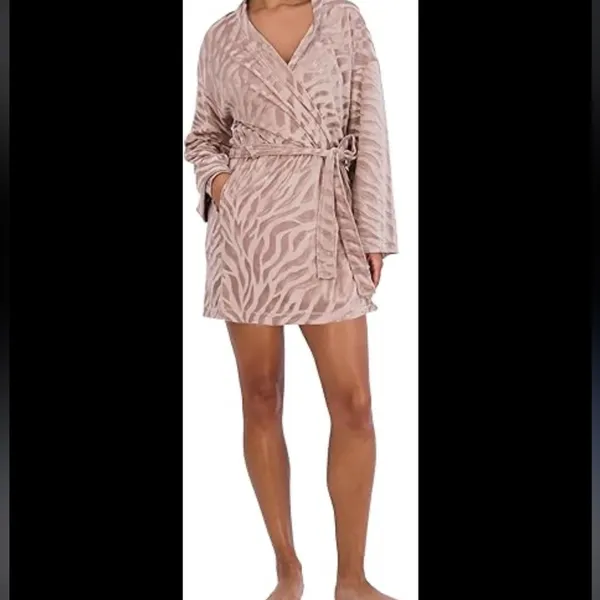 Steve Madden Women's Bathrobe Luxury Soft Velour Long Sleeve Robe with Pockets S - Image 2