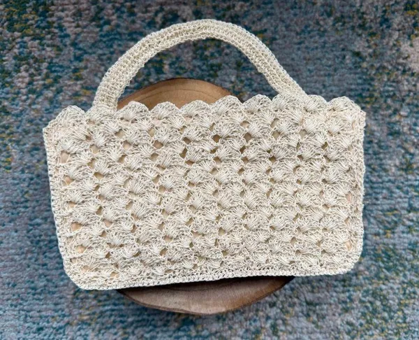 Vintage 50/60’s woven plastic bridal wedding clutch bag - Image 2