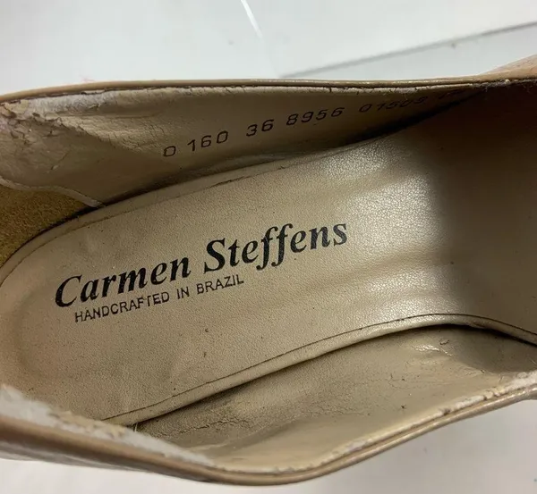 Carmen Steffens 6M beige platform patent heels - Image 5