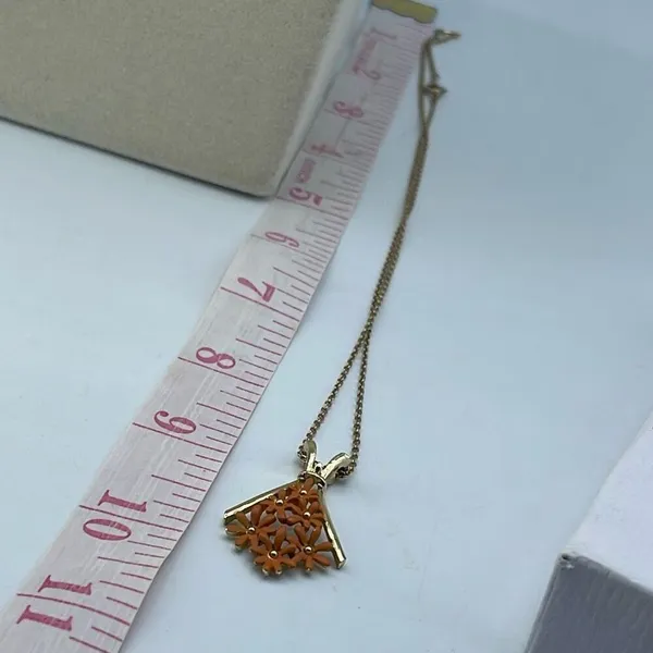 Vintage floral pendant necklace. 18” chain. - Image 6