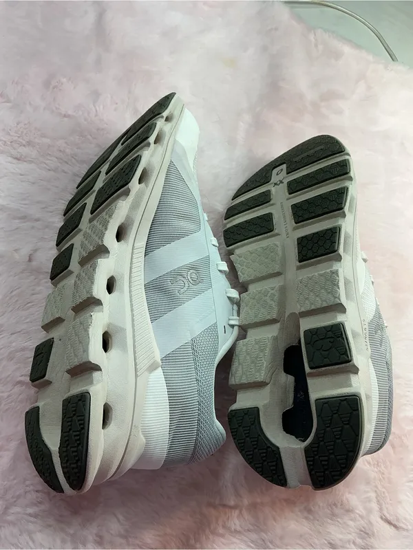 On Running White Cloudrunner Women's Athletic Shoes c129 Size undefined - Image 7