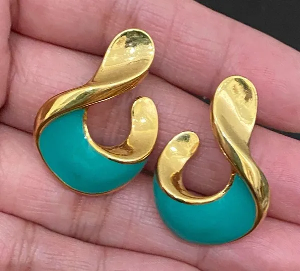 Vintage 90’s AVON “Hint of Color” Surgical Steel Post Turquoise Enamel Earrings - Image 5