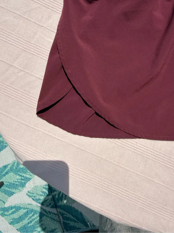 Zella Burgundy Athletic Shorts with Side Split - Image 3