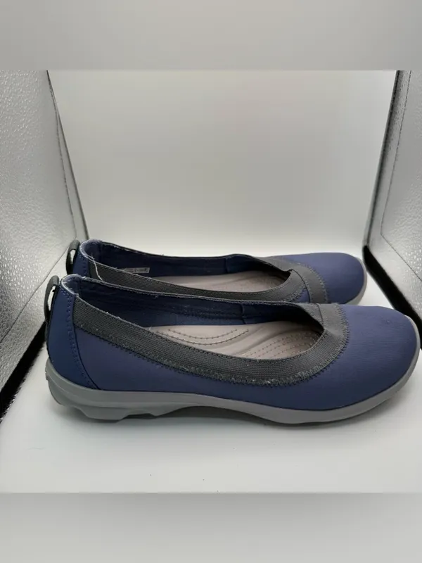 Crocs Busy‎ Day Stretch Ballet Flat Navy Blue Black Comfort Slip On Casual W7 - Image 3
