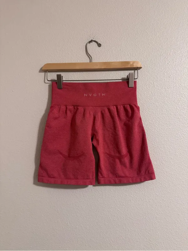 NVGTN High-Waist Women's Bike Shorts in Rose Red - Image 3