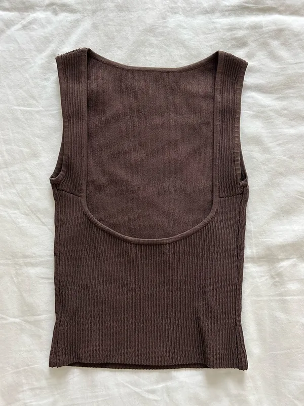 Aritzia Babaton Tank Sculpt Knit - Image 3