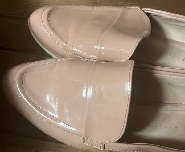 women tan loafers shiny tan color size 10 - Image 5