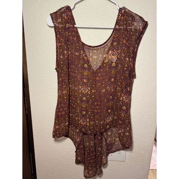 Band of Gypsies Burgundy Boho Medallion High Low Sleeveless Blouse Top Medium - Image 2