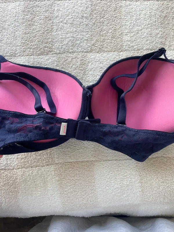 Pink lace push up bra Size 34 D - Image 2