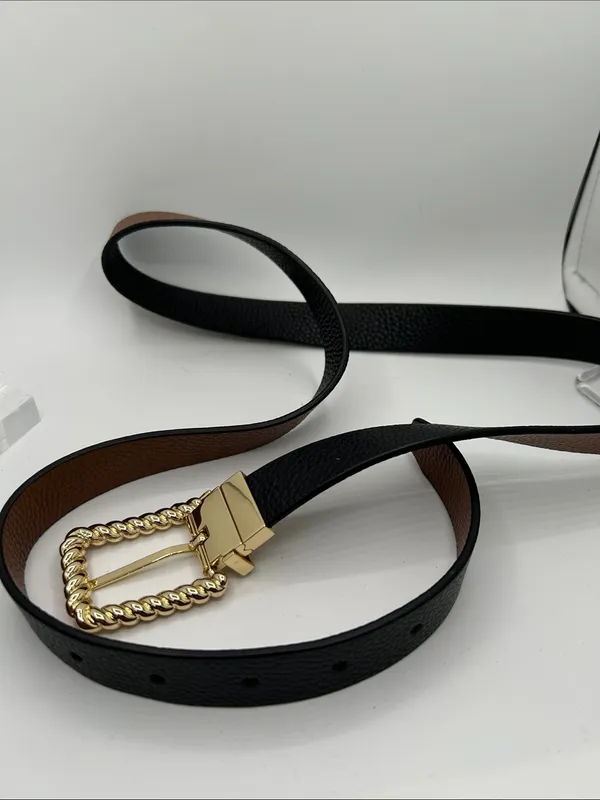 Source Unknown Black and Brown reversible belt with Gold Twisted Buckle - Image 4