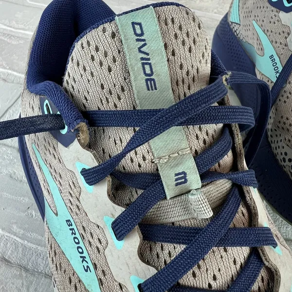Brooks‎ Divide 3 Trail Running Shoes Womens 7.5 Oyster Cobalt Blue Tint Active - Image 11