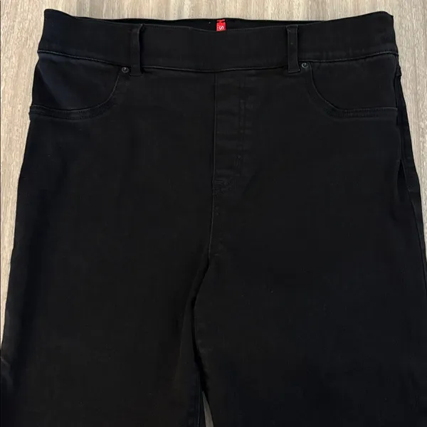 Spanx Cropped Flare Raw Hem Black Denim Jeans Size Large - Image 5