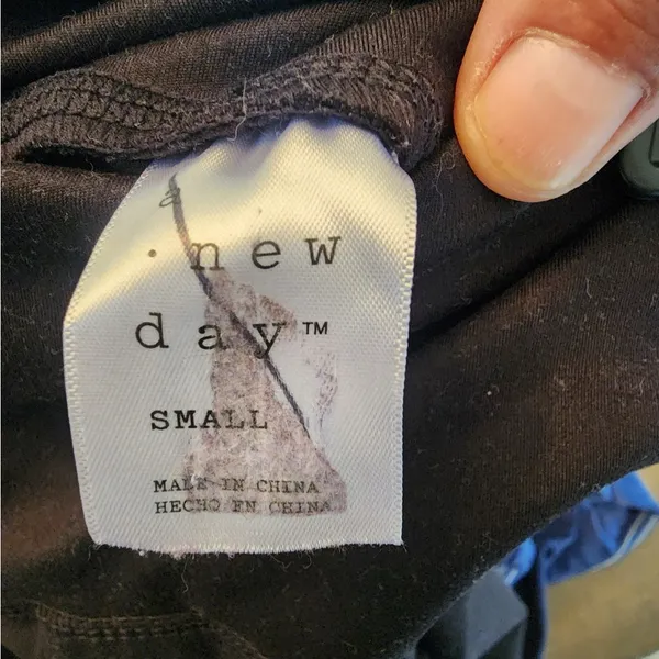 A new day high rise black leggings size small - Image 3