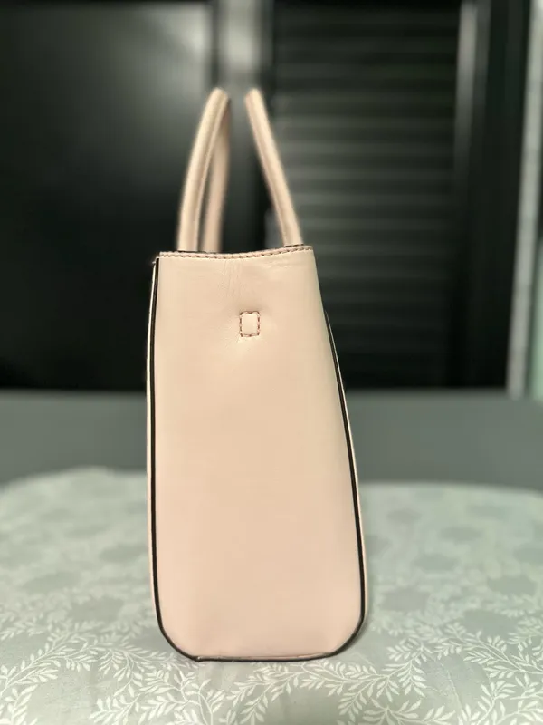 Michael Kors Kali MD Satchel with I Pad Case - Image 2