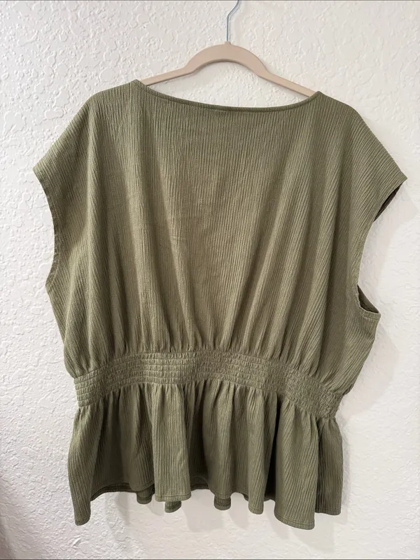 OLD NAVY Olive Smocked Waist V-Neck Top Size XXL - Image 4