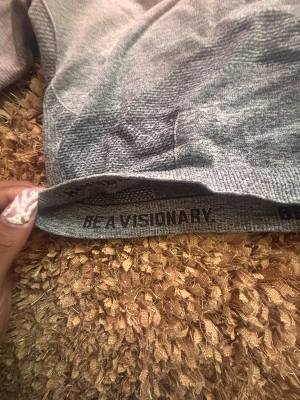 Gymshark Top Long Sleeve Crop grey and pink gradient - Image 4