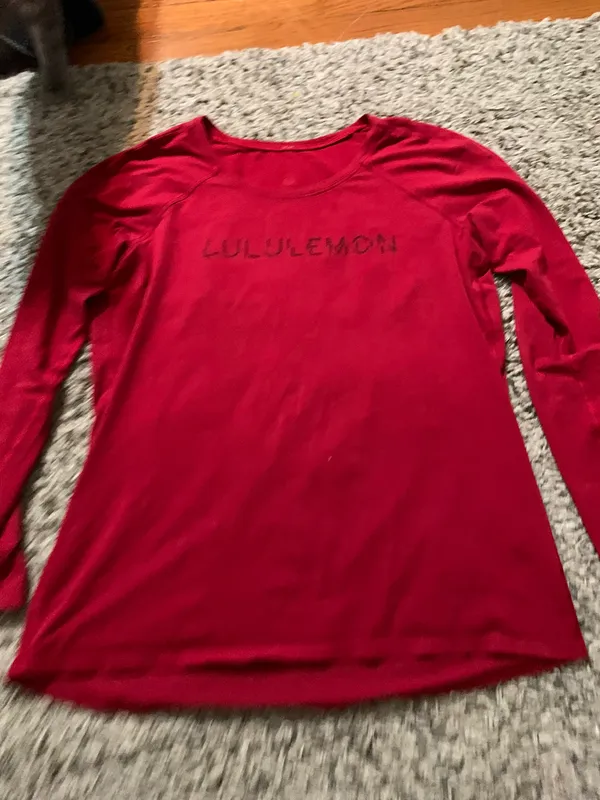Lululemon Lunar New Year Red Long Sleeve Size 8 - Image 2