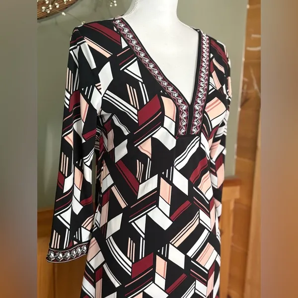 White House Black Market Long Sleeve Geometric Dress - size M - Image 8