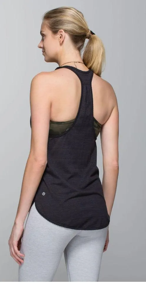 Lululemon 105 F Singlet (Seriously Light Luon) - Black - 4 - Image 2