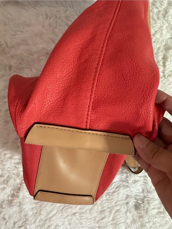 Isaac Mizrahi Pale Red and Tan Leather Tote - Image 12