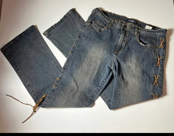 Parker’s Jeans Y2K Flare Jeans - Image 2