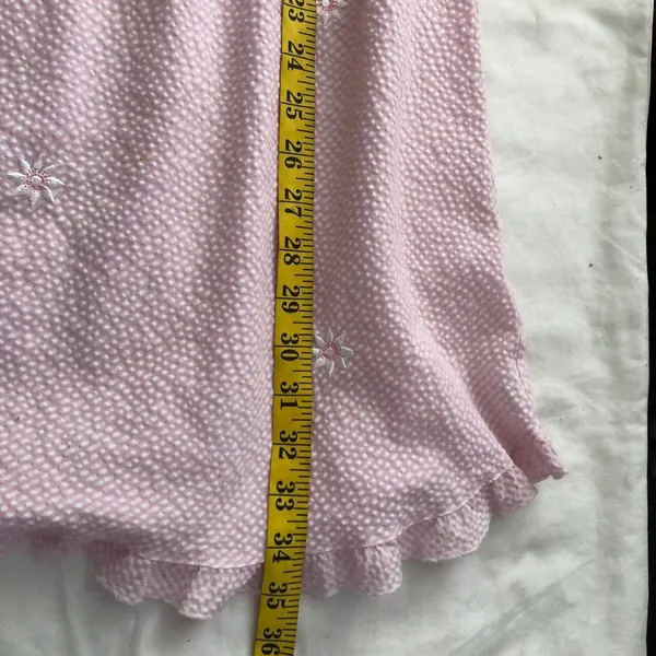 Pink Miss Elaine's nightgown pajamas dress white scallop diamond neckline trim floral embroidery #cottagecore #fairycore Measurement in pics - Image 6