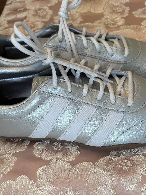 Adidas Women's Grand Court Lo Shoes - Silver Metallic/White/Gum Size 9.5 Sneaker - Image 4